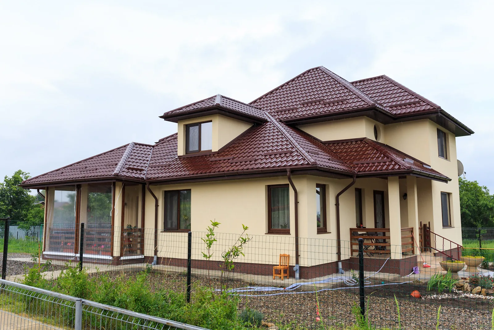 Acoperiș realizat cu Țiglă metalică Clasic